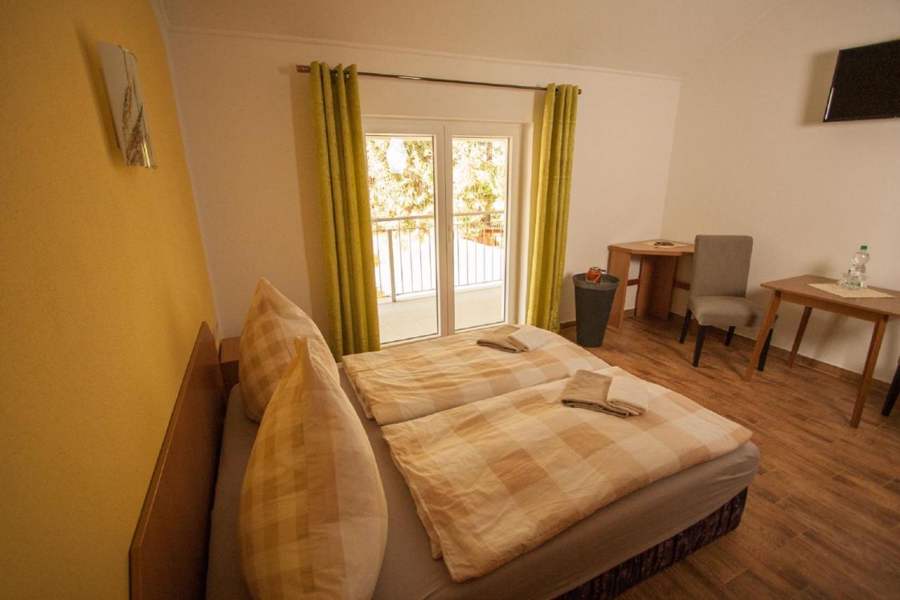 Nausslitz Pension Diener מראה חיצוני תמונה