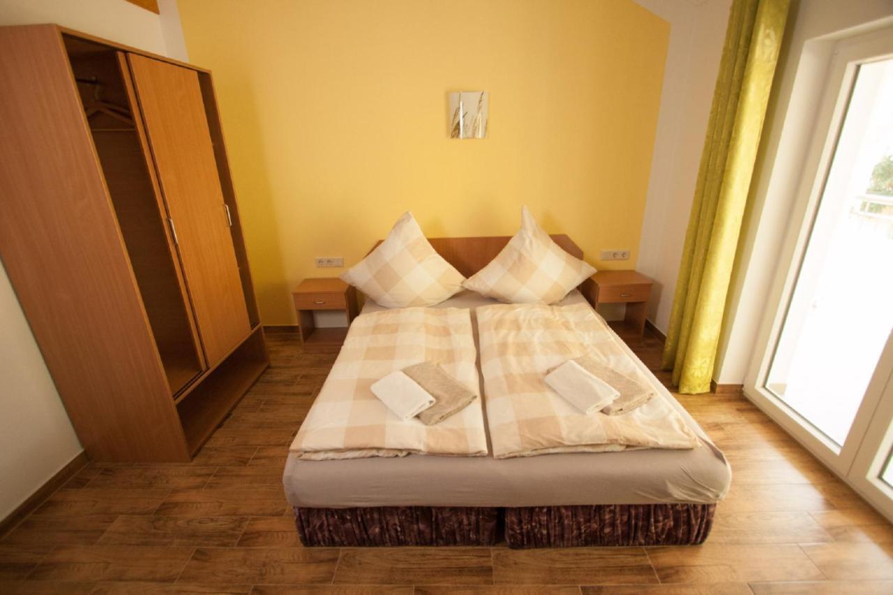Nausslitz Pension Diener מראה חיצוני תמונה
