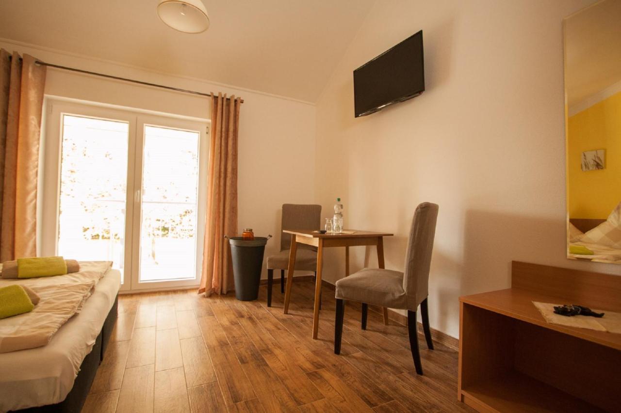 Nausslitz Pension Diener מראה חיצוני תמונה