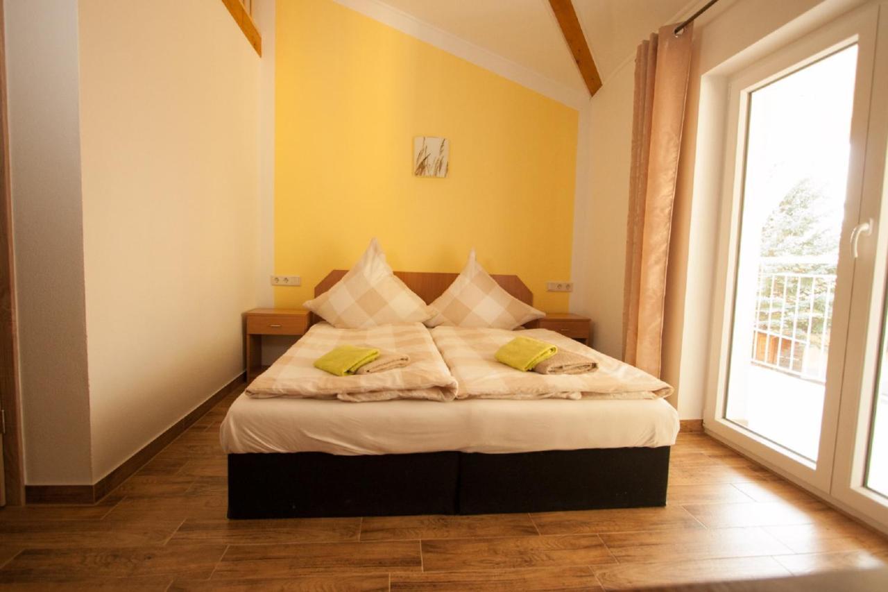 Nausslitz Pension Diener מראה חיצוני תמונה