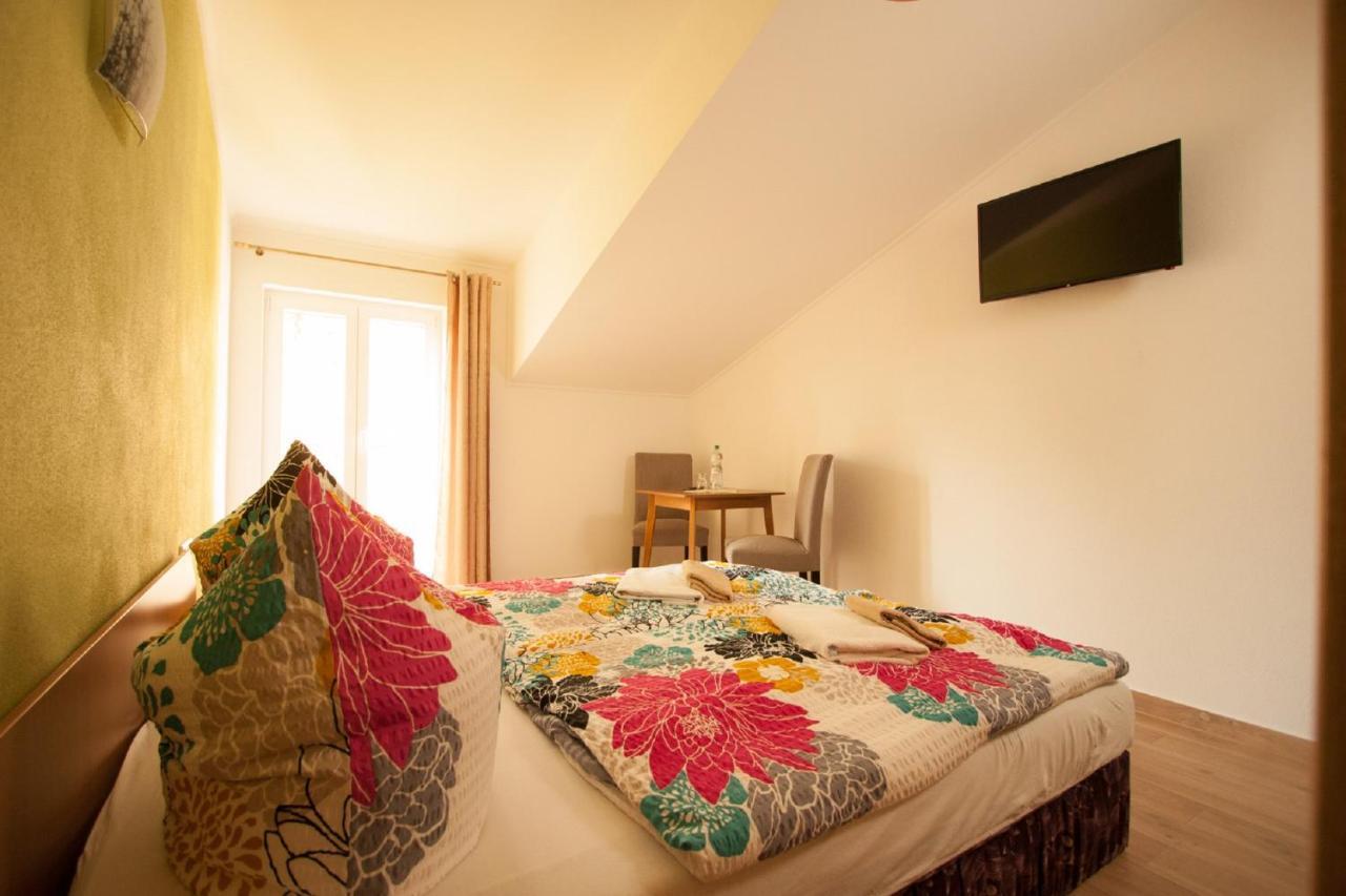 Nausslitz Pension Diener מראה חיצוני תמונה