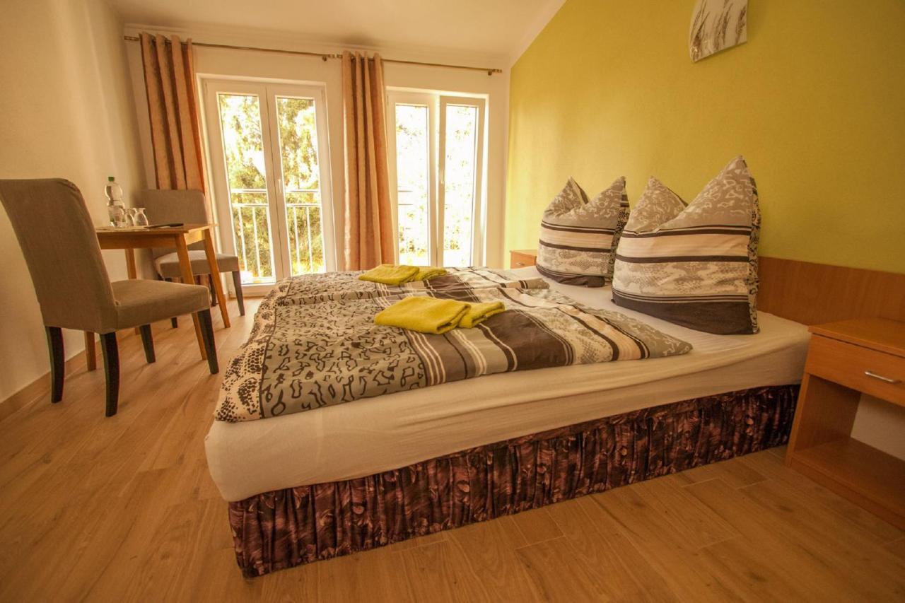 Nausslitz Pension Diener מראה חיצוני תמונה